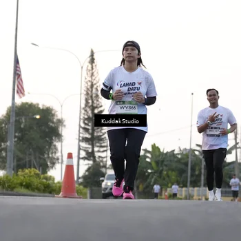 Runner Photo 7779853