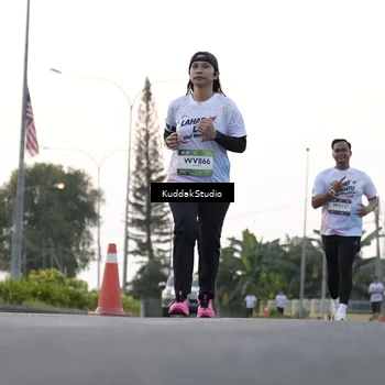 Runner Photo 7779859