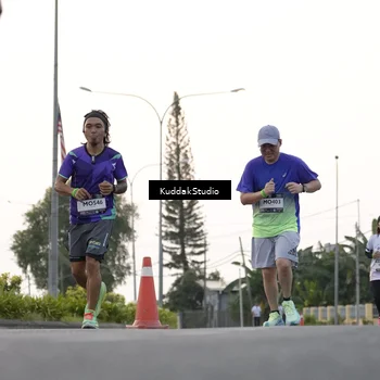 Runner Photo 7779875