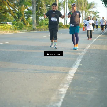 Runner Photo 7779877