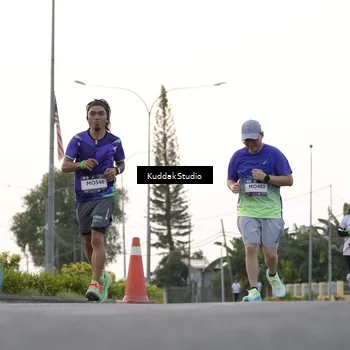 Runner Photo 7779881