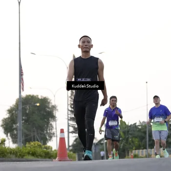 Runner Photo 7779897