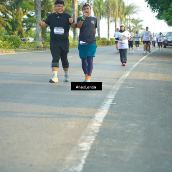 Runner Photo 7779911
