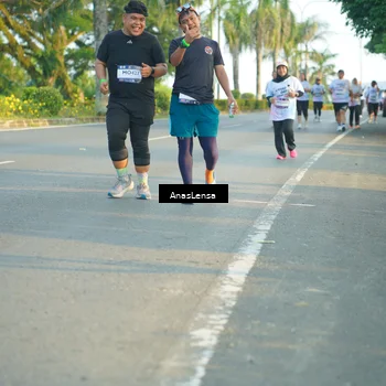 Runner Photo 7779919