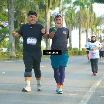 Runner Photo 7779925
