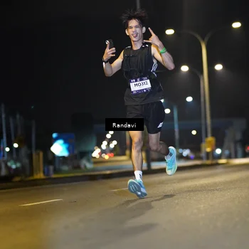 Runner Photo 7779934