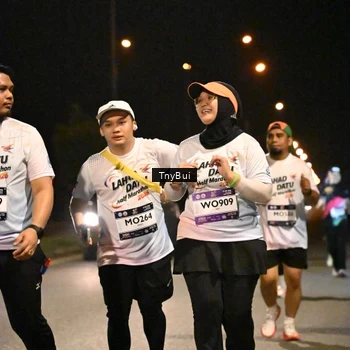 Runner Photo 7779975