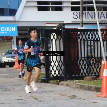 Runner Photo 7779988