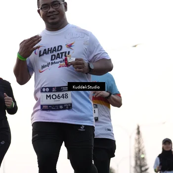 Runner Photo 7780014