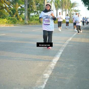 Runner Photo 7780026