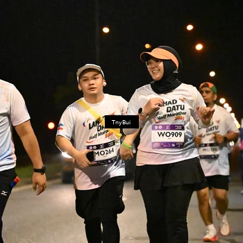 Runner Photo 7780037