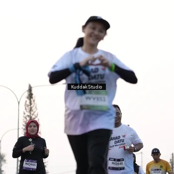 Runner Photo 7780059