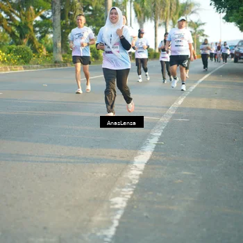 Runner Photo 7780071
