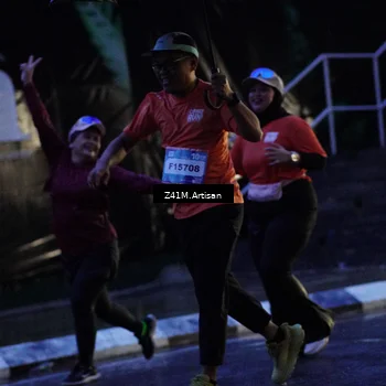 Runner Photo 7780105