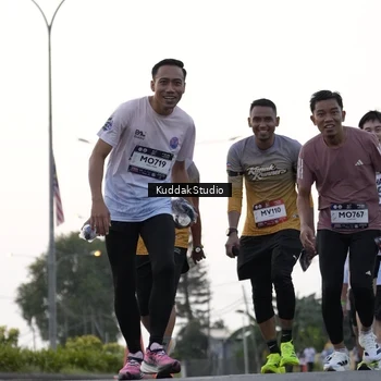 Runner Photo 7780240