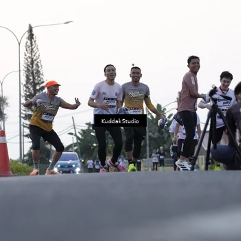 Runner Photo 7780243