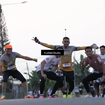 Runner Photo 7780252