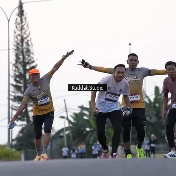Runner Photo 7780261