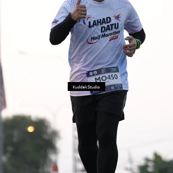 Runner Photo 7780275