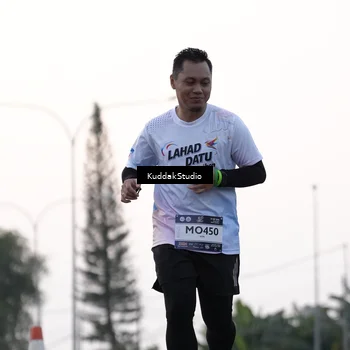 Runner Photo 7780279