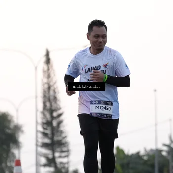 Runner Photo 7780285