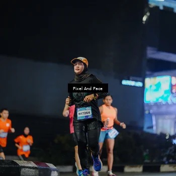 Runner Photo 7780300