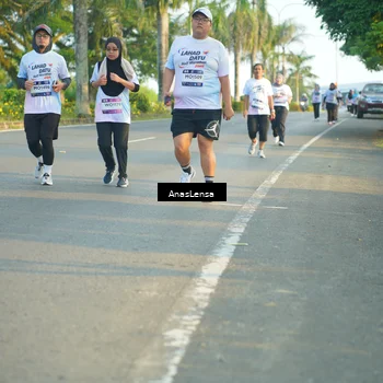Runner Photo 7780491