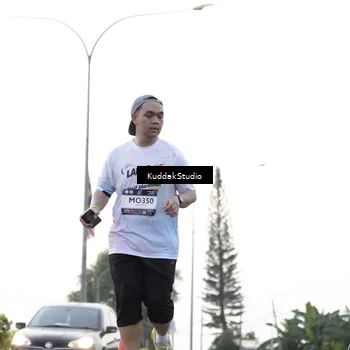 Runner Photo 7780700