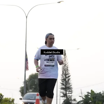 Runner Photo 7780706