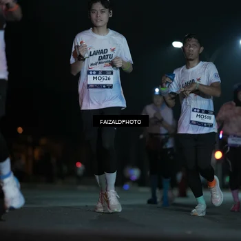 Runner Photo 7780744