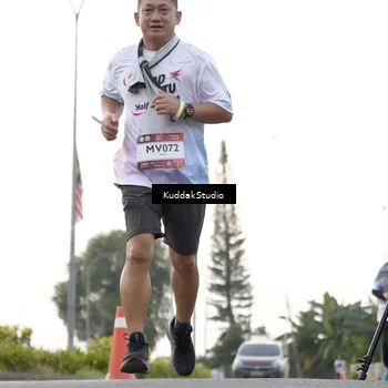Runner Photo 7780788
