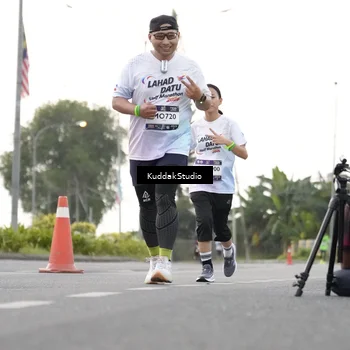 Runner Photo 7780848