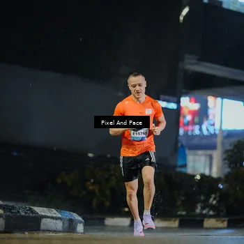 Runner Photo 7781000