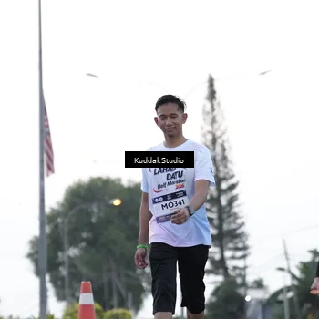 Runner Photo 7781002