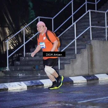 Runner Photo 7781038