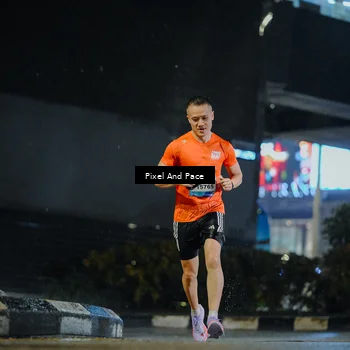Runner Photo 7781054