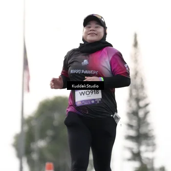 Runner Photo 7781073