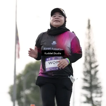 Runner Photo 7781075