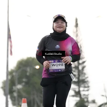 Runner Photo 7781076