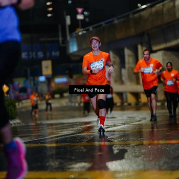Runner Photo 7781090
