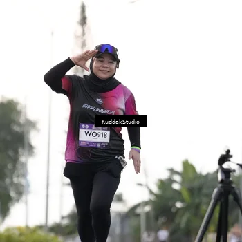 Runner Photo 7781099