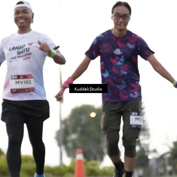 Runner Photo 7781110