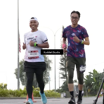 Runner Photo 7781114