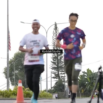 Runner Photo 7781118