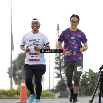 Runner Photo 7781122
