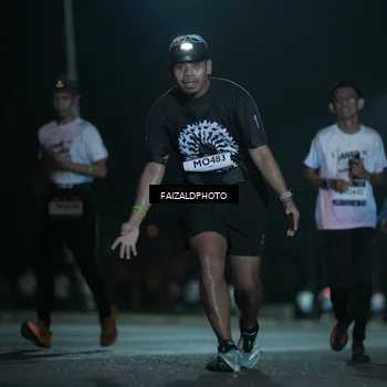 Runner Photo 7781126