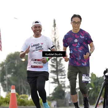 Runner Photo 7781129