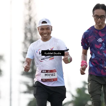 Runner Photo 7781133