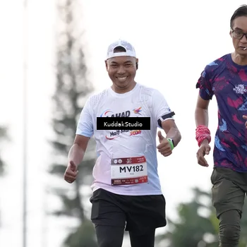 Runner Photo 7781138