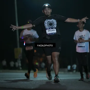 Runner Photo 7781148